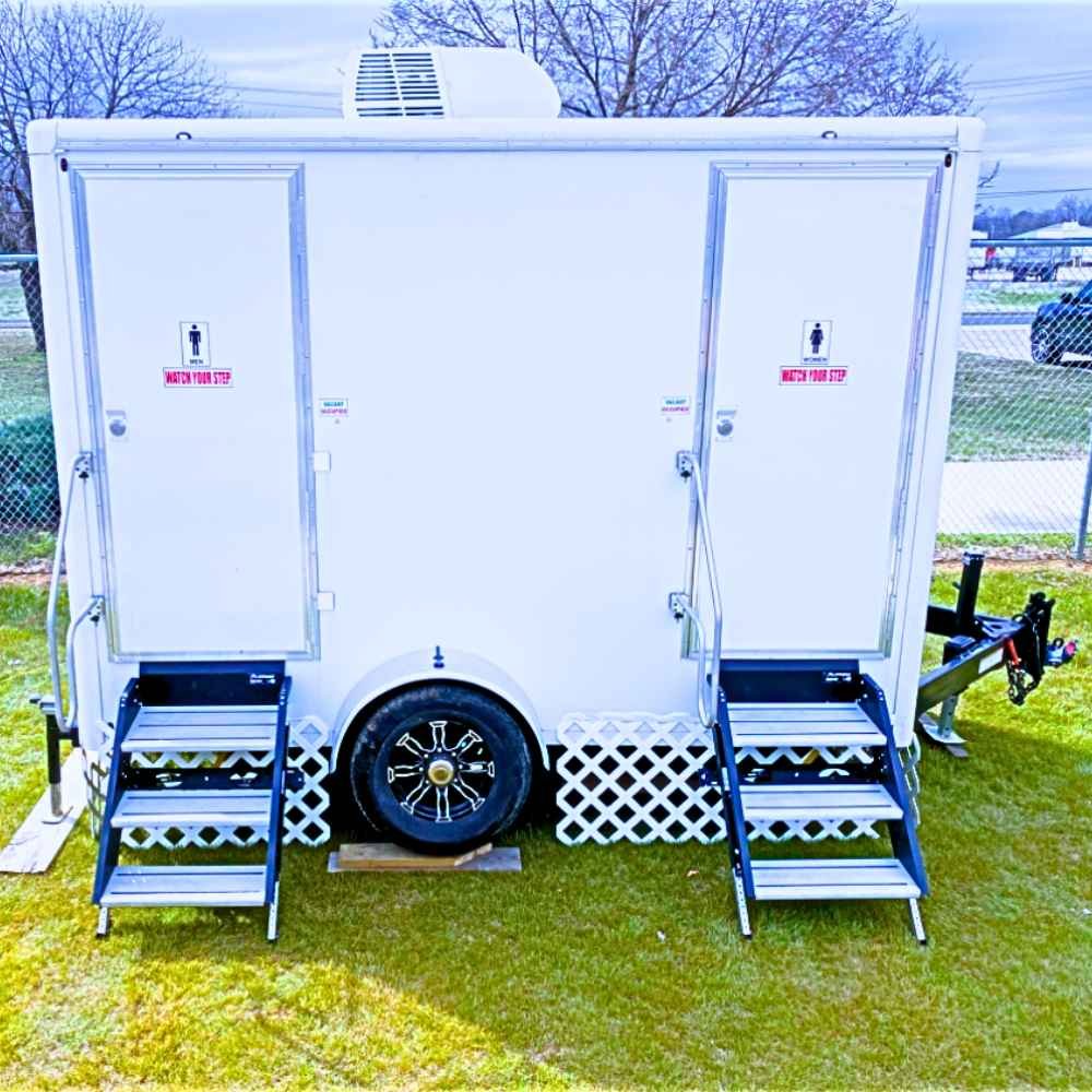 Opullence III Wedding restroom trailer in Oklahoma